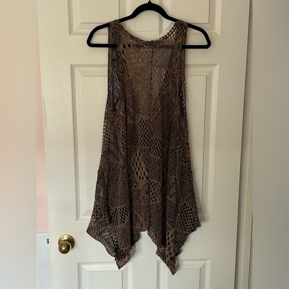 Corel Red Vest - Picture 2 of 15